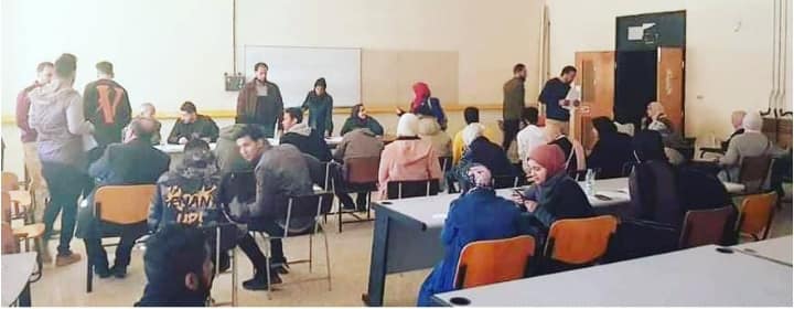 الكلية تستقبل الطلبة الجدد الذين اجتازوا امتحان القبول بنجاح