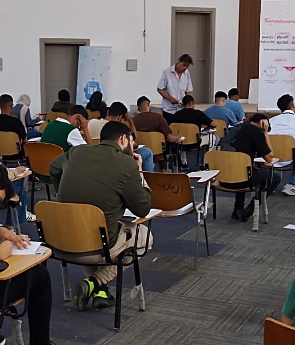 كلية تقنية المعلومات تختتم امتحاناتها الجزئية للفصل الدراسي الربيعي 2025