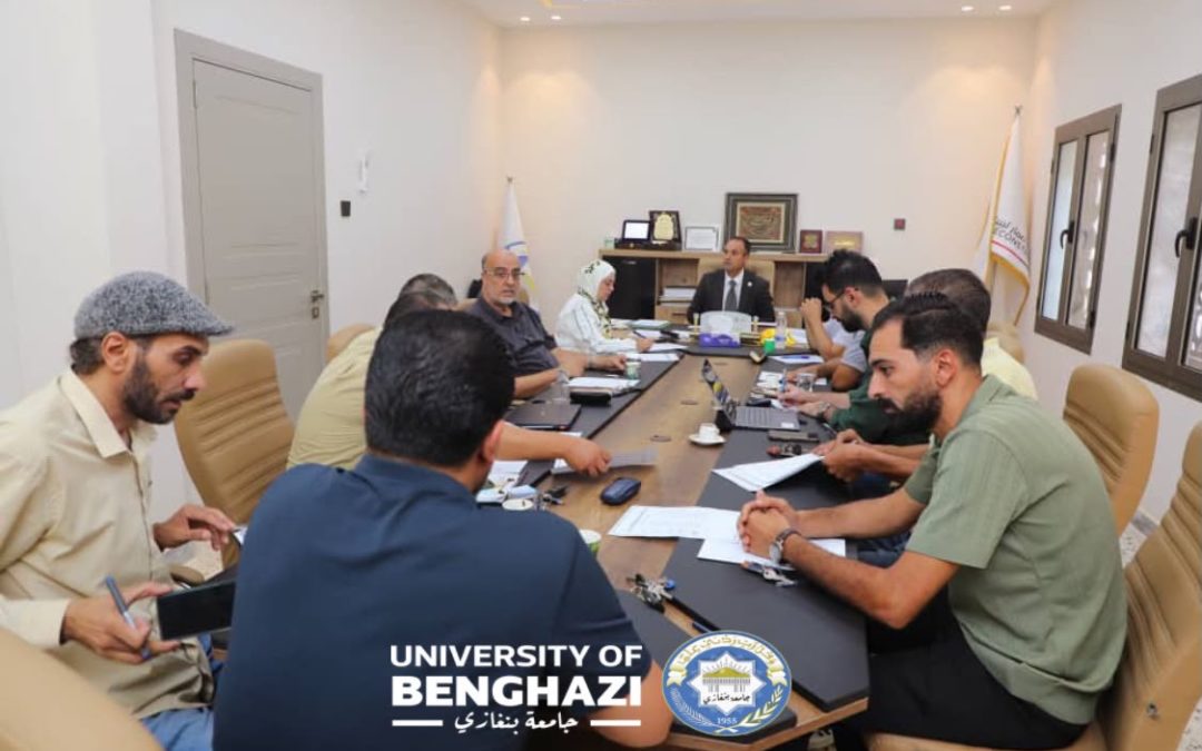 مجلس كلية تقنية المعلومات يناقش الاستعدادات للعام الدراسي الجديد